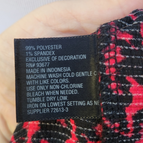 Worthington Shell Blouse Red Black Print Mockneck Bow Detail Sleeveless - Picture 12 of 13